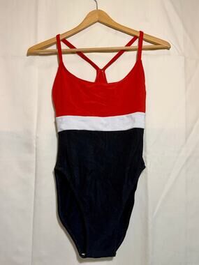Pro Spirit Black, White, And Red Swimsuit Woman’s Size 7/8.
